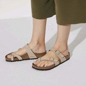 Birkenstock Beige Sandals